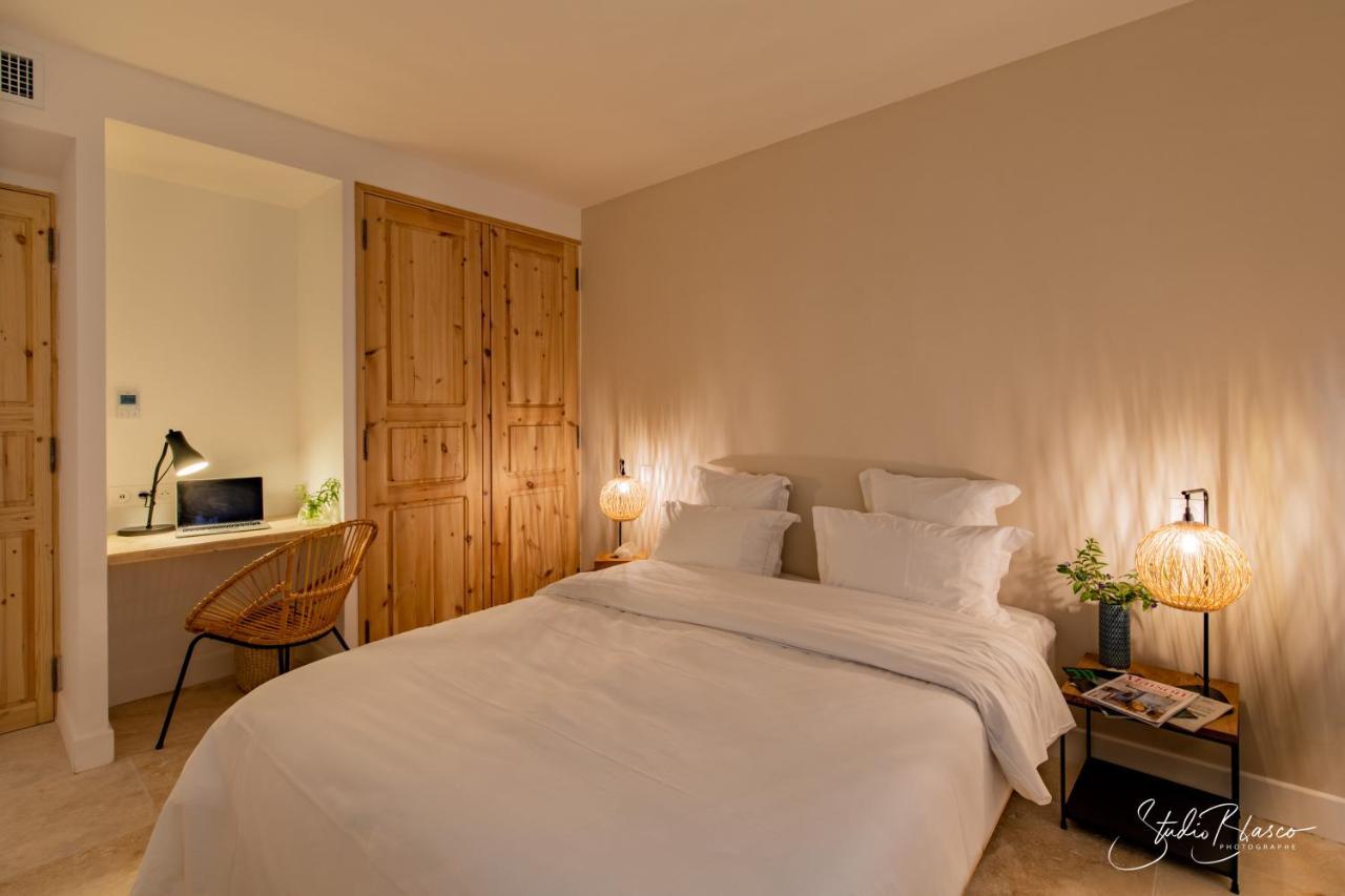 Moulin De La Roque Hotel Althen-des-Paluds