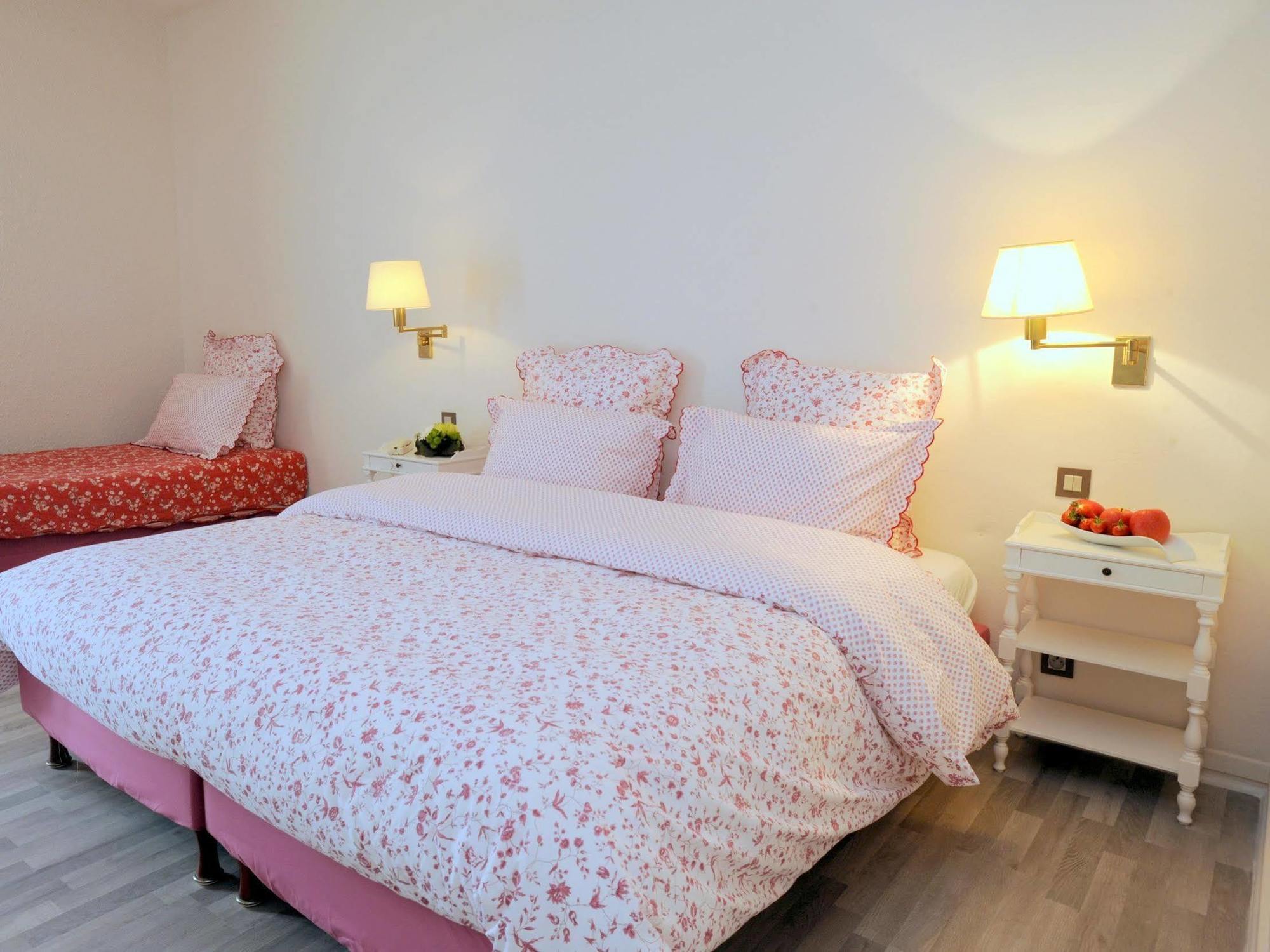 Hotel Moulin De La Roque